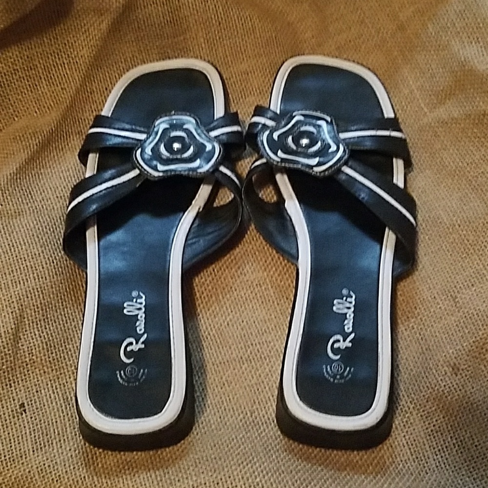 Rasolli Sandals
